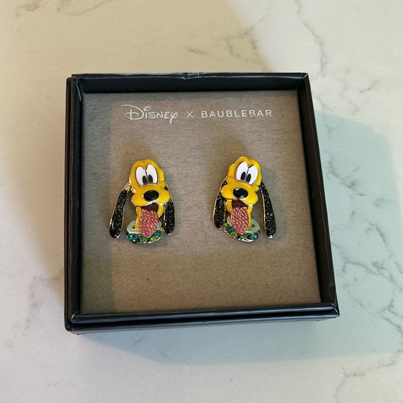 Disney earrings - Picture 1 of 4